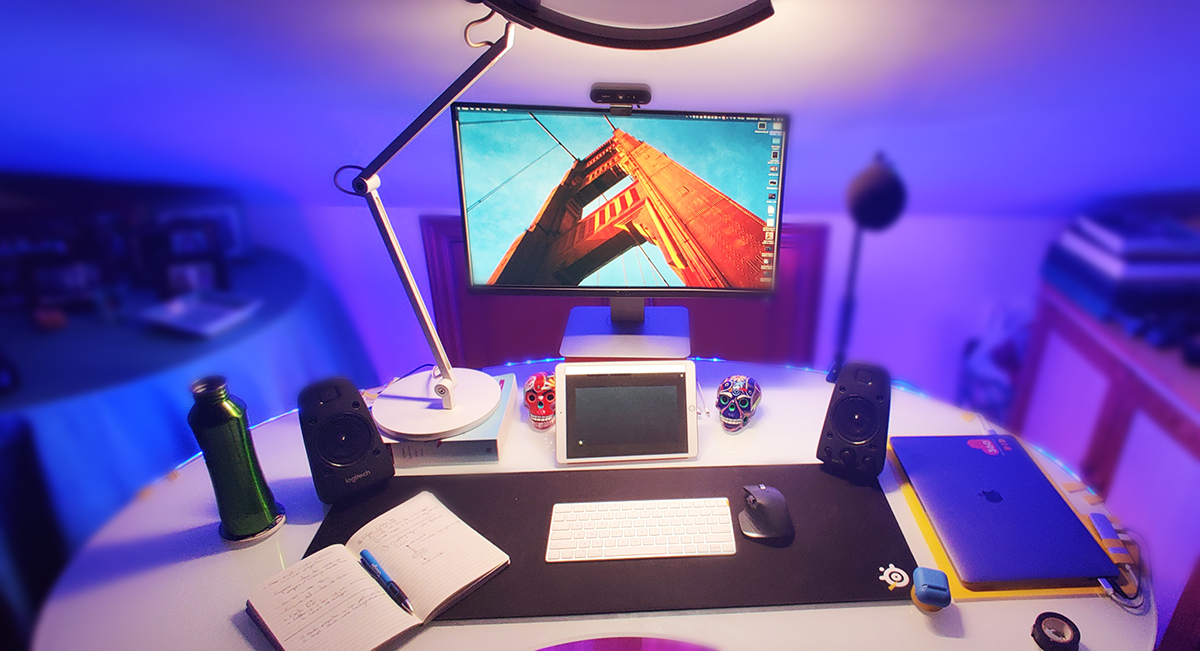 Jorge Ferreiro's work from home setup